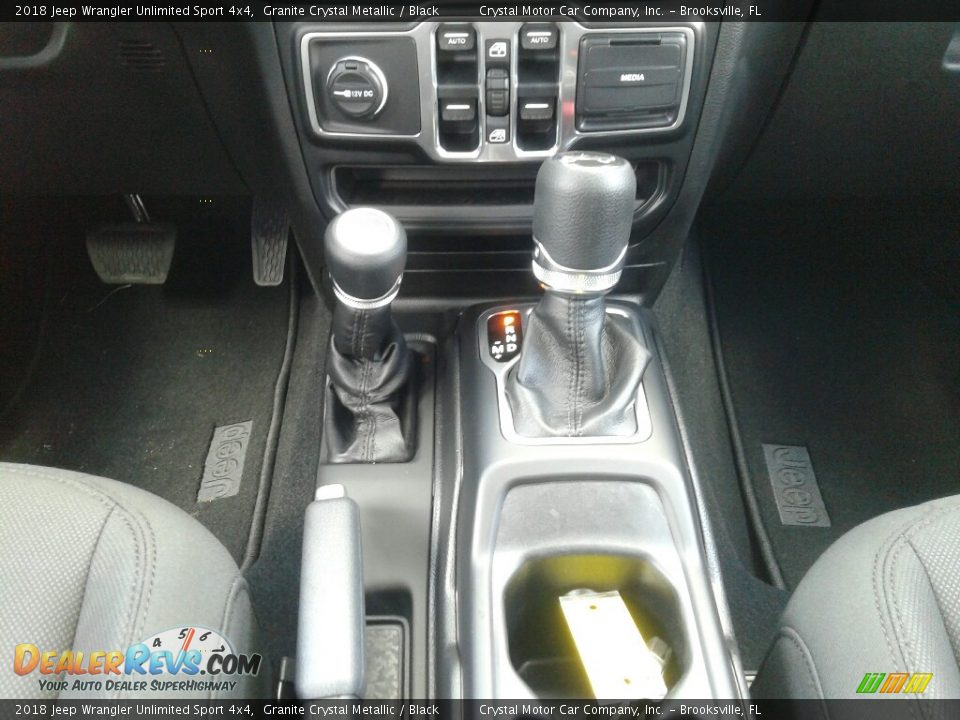 2018 Jeep Wrangler Unlimited Sport 4x4 Granite Crystal Metallic / Black Photo #15