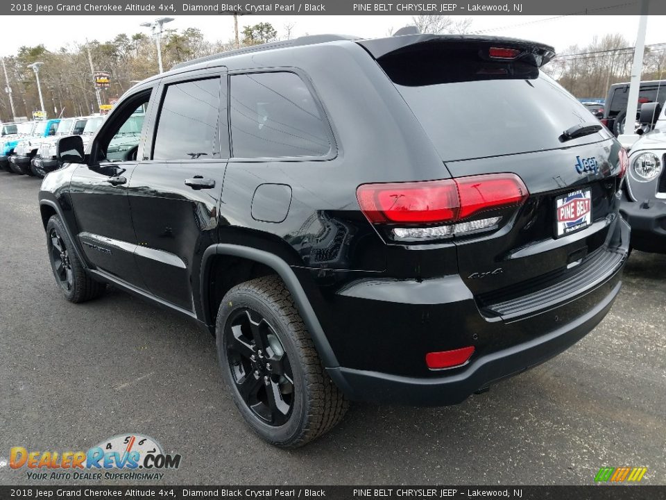 2018 Jeep Grand Cherokee Altitude 4x4 Diamond Black Crystal Pearl / Black Photo #4