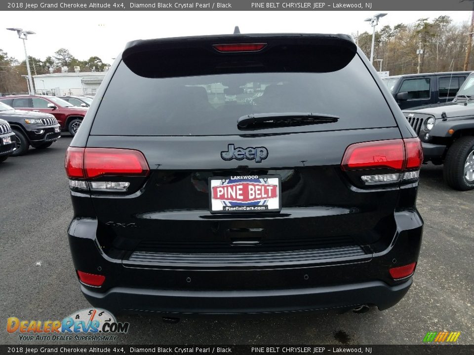 2018 Jeep Grand Cherokee Altitude 4x4 Diamond Black Crystal Pearl / Black Photo #5