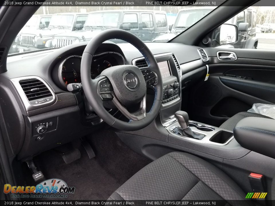2018 Jeep Grand Cherokee Altitude 4x4 Diamond Black Crystal Pearl / Black Photo #7