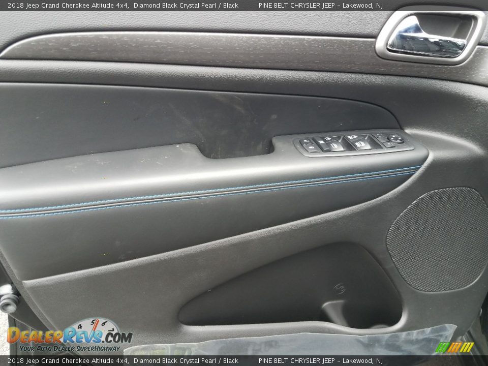2018 Jeep Grand Cherokee Altitude 4x4 Diamond Black Crystal Pearl / Black Photo #8