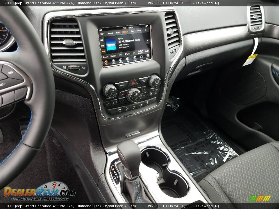 2018 Jeep Grand Cherokee Altitude 4x4 Diamond Black Crystal Pearl / Black Photo #10