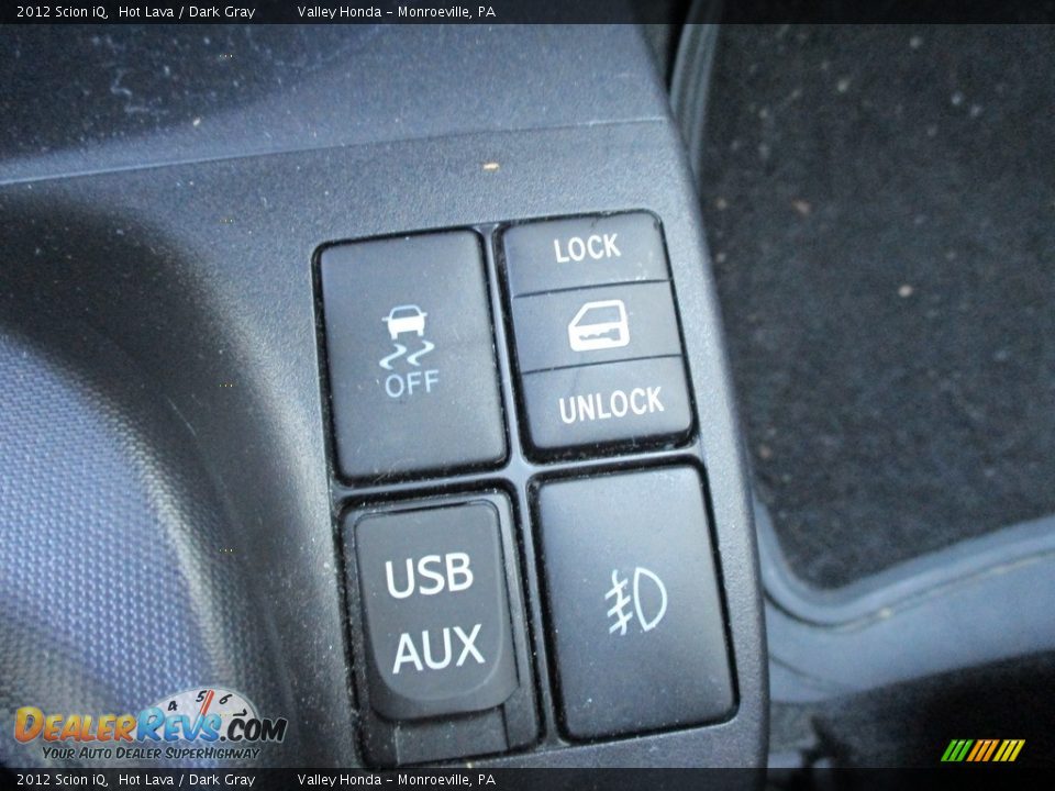 2012 Scion iQ Hot Lava / Dark Gray Photo #15