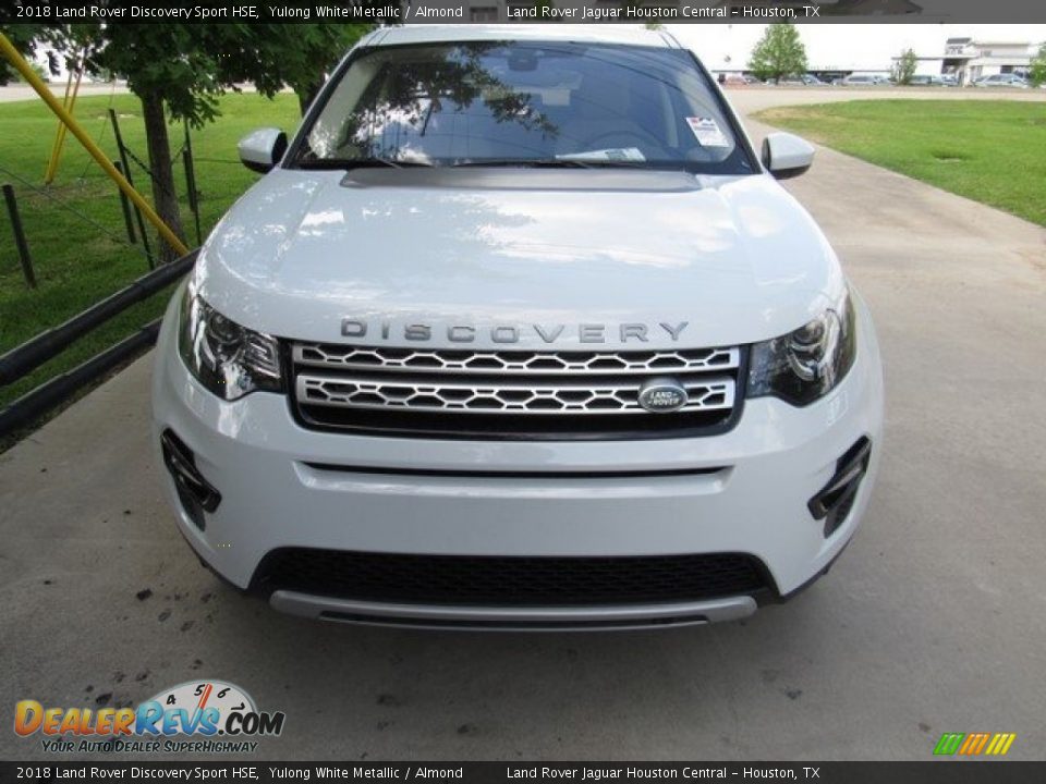 2018 Land Rover Discovery Sport HSE Yulong White Metallic / Almond Photo #9