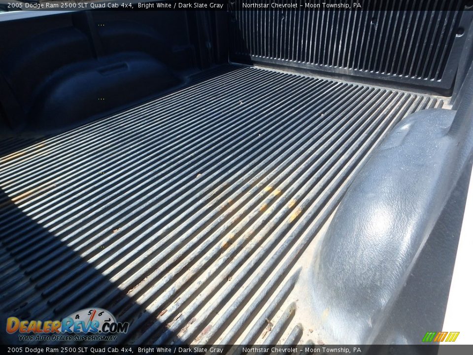 2005 Dodge Ram 2500 SLT Quad Cab 4x4 Bright White / Dark Slate Gray Photo #11