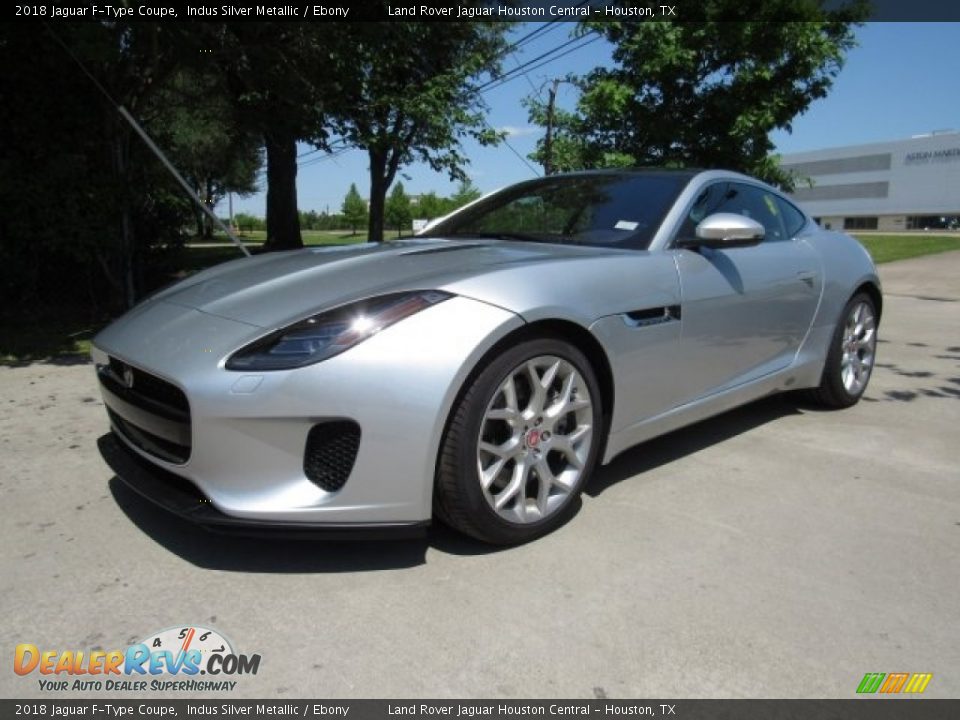 Front 3/4 View of 2018 Jaguar F-Type Coupe Photo #10