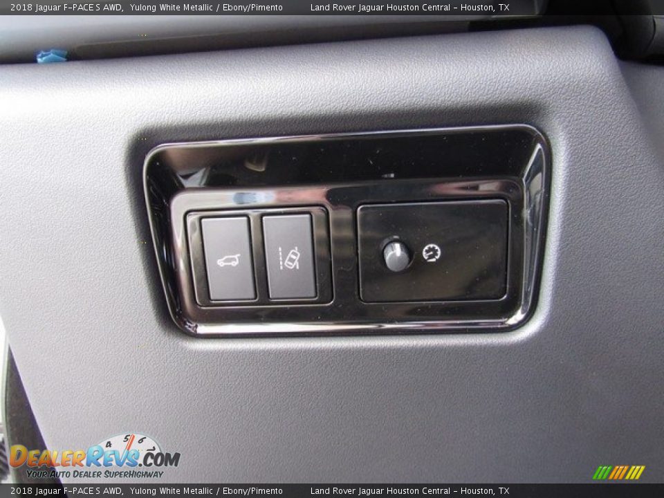 2018 Jaguar F-PACE S AWD Yulong White Metallic / Ebony/Pimento Photo #28