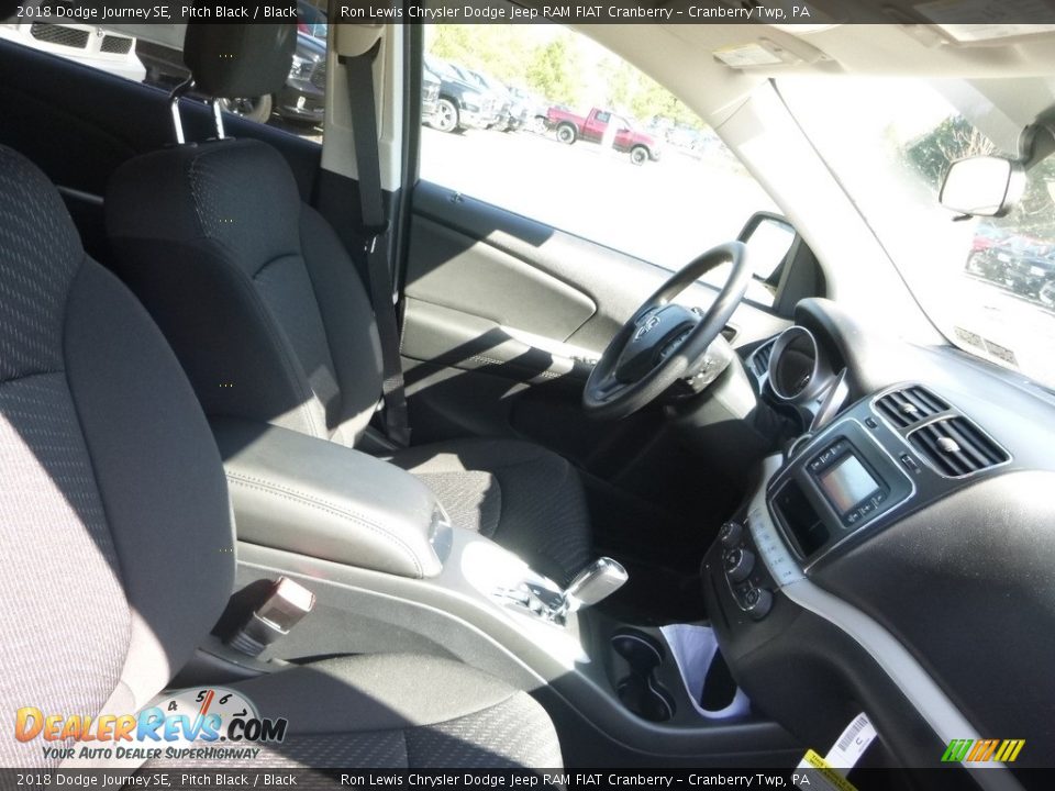 2018 Dodge Journey SE Pitch Black / Black Photo #10