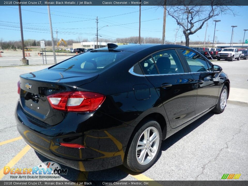 2018 Chevrolet Cruze LT Mosaic Black Metallic / Jet Black Photo #4