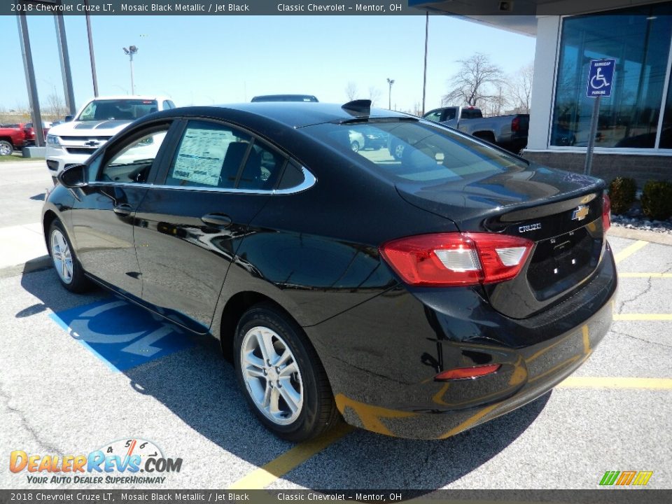 2018 Chevrolet Cruze LT Mosaic Black Metallic / Jet Black Photo #5