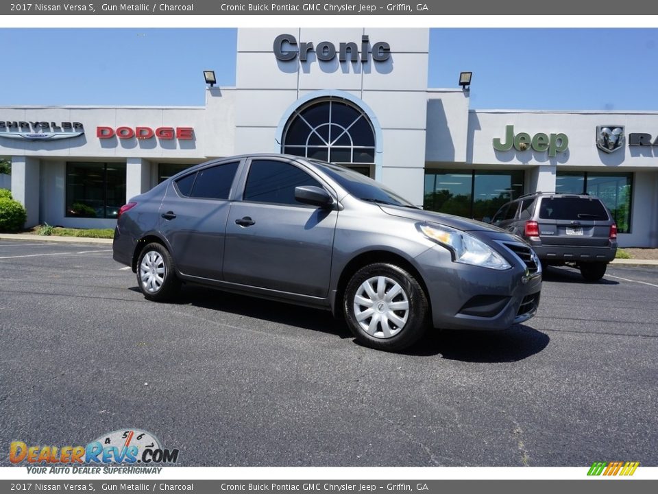 2017 Nissan Versa S Gun Metallic / Charcoal Photo #1