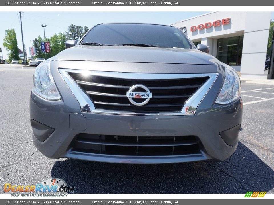 2017 Nissan Versa S Gun Metallic / Charcoal Photo #2