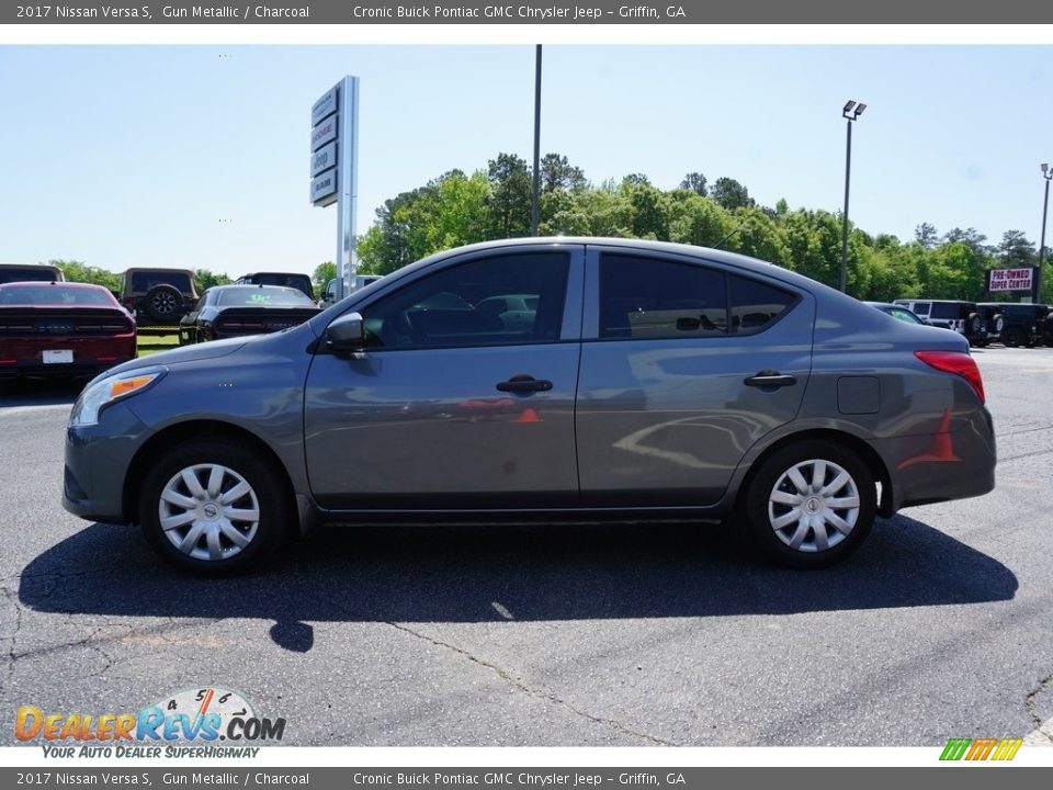2017 Nissan Versa S Gun Metallic / Charcoal Photo #4