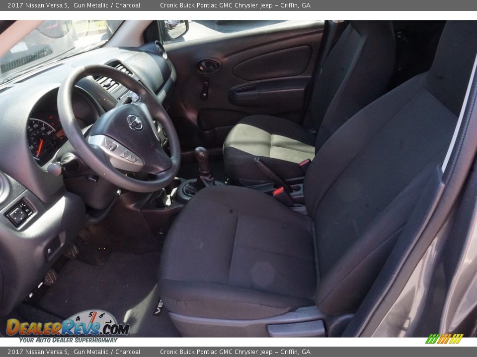 2017 Nissan Versa S Gun Metallic / Charcoal Photo #5