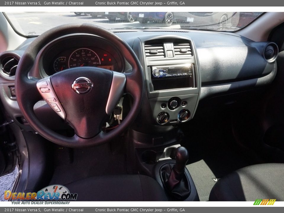 2017 Nissan Versa S Gun Metallic / Charcoal Photo #6