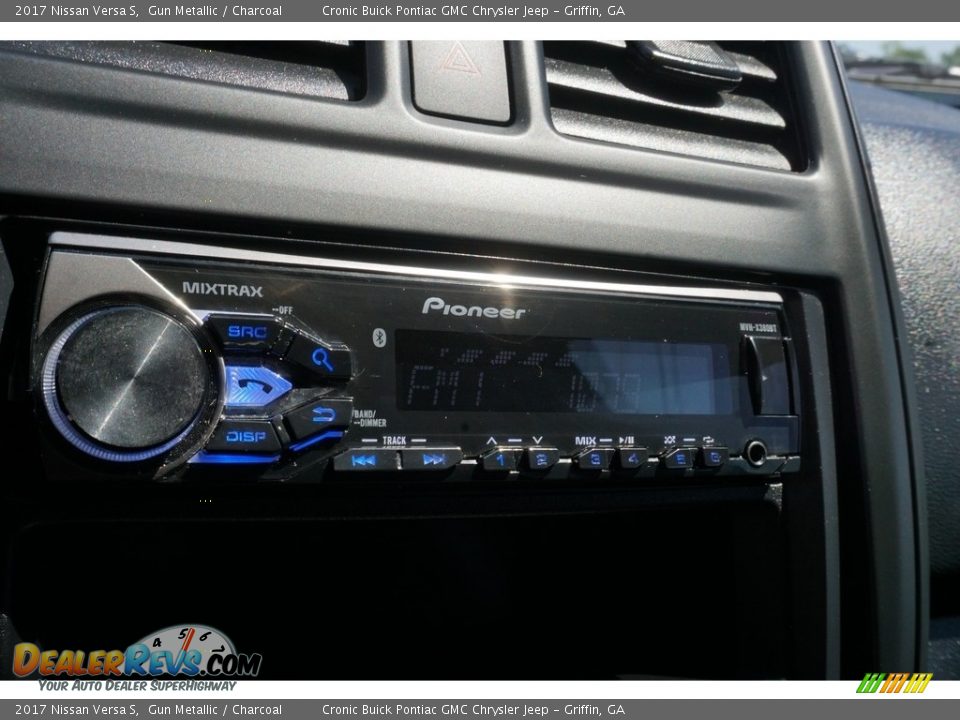 2017 Nissan Versa S Gun Metallic / Charcoal Photo #8