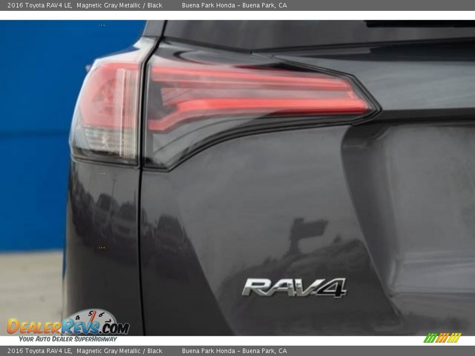 2016 Toyota RAV4 LE Magnetic Gray Metallic / Black Photo #11