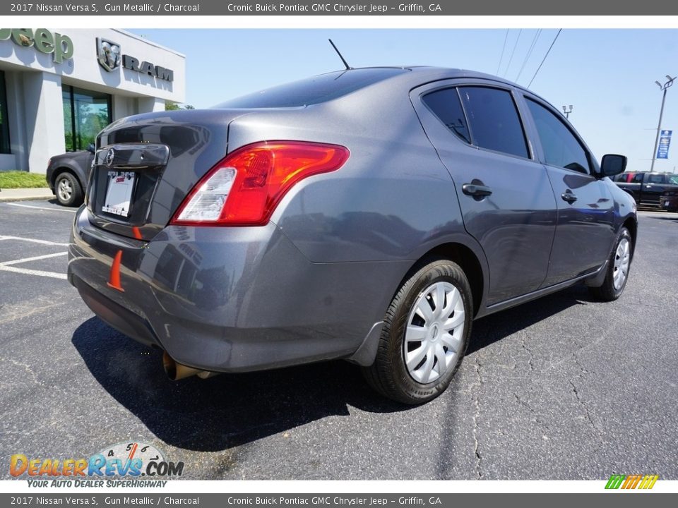 2017 Nissan Versa S Gun Metallic / Charcoal Photo #13