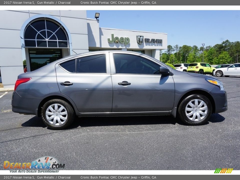 2017 Nissan Versa S Gun Metallic / Charcoal Photo #14