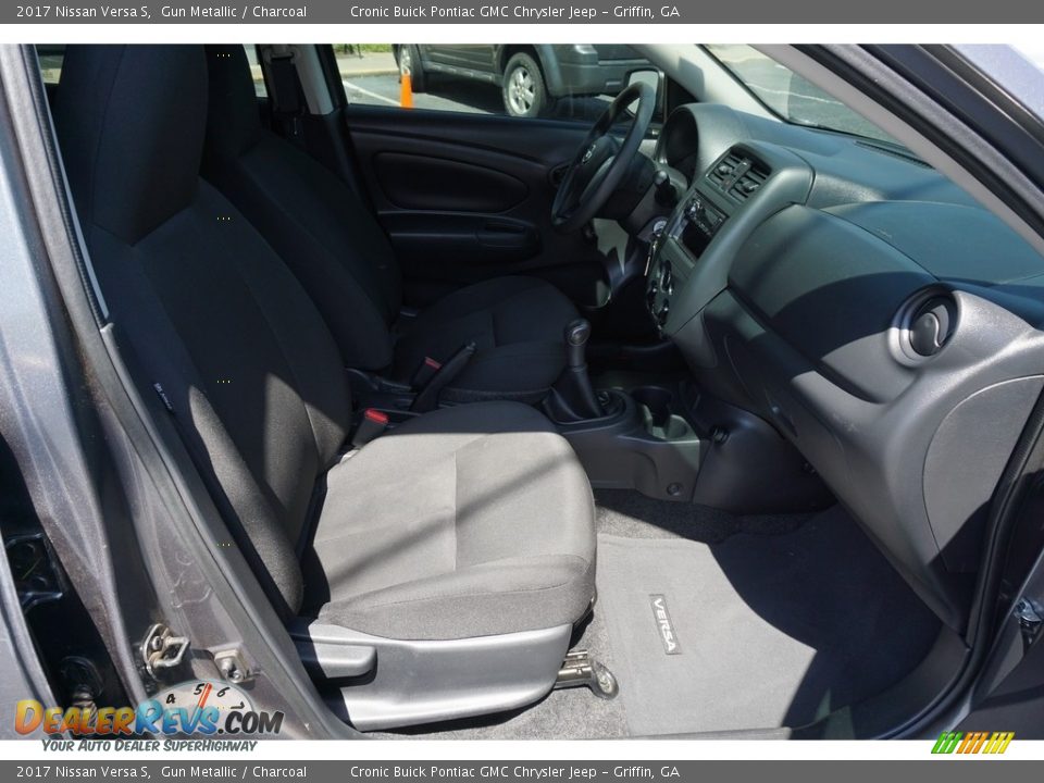 2017 Nissan Versa S Gun Metallic / Charcoal Photo #16