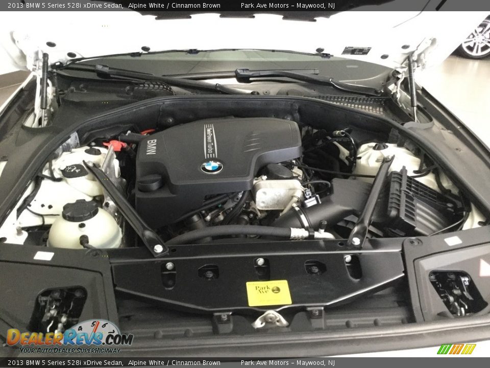 2013 BMW 5 Series 528i xDrive Sedan Alpine White / Cinnamon Brown Photo #30