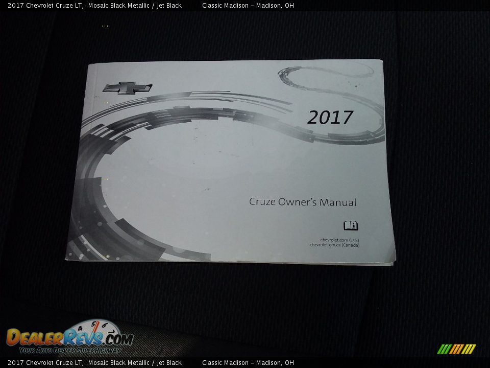 2017 Chevrolet Cruze LT Mosaic Black Metallic / Jet Black Photo #20