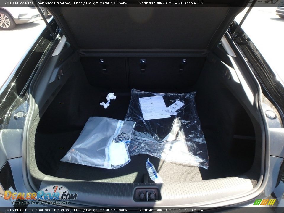 2018 Buick Regal Sportback Preferred Ebony Twilight Metallic / Ebony Photo #10