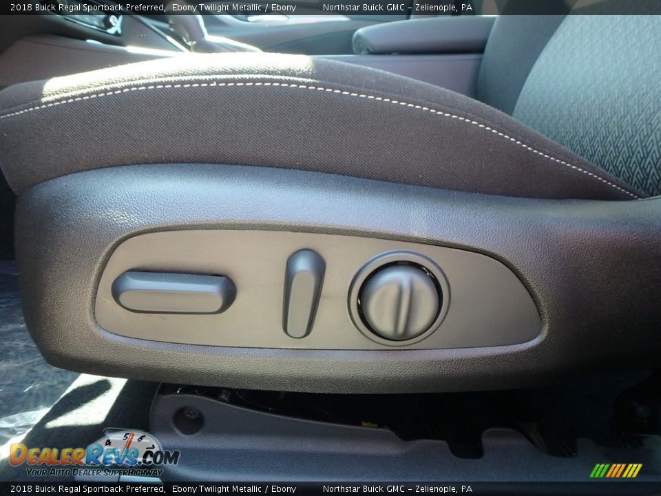 2018 Buick Regal Sportback Preferred Ebony Twilight Metallic / Ebony Photo #15
