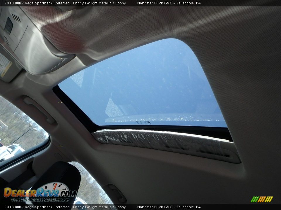 2018 Buick Regal Sportback Preferred Ebony Twilight Metallic / Ebony Photo #17