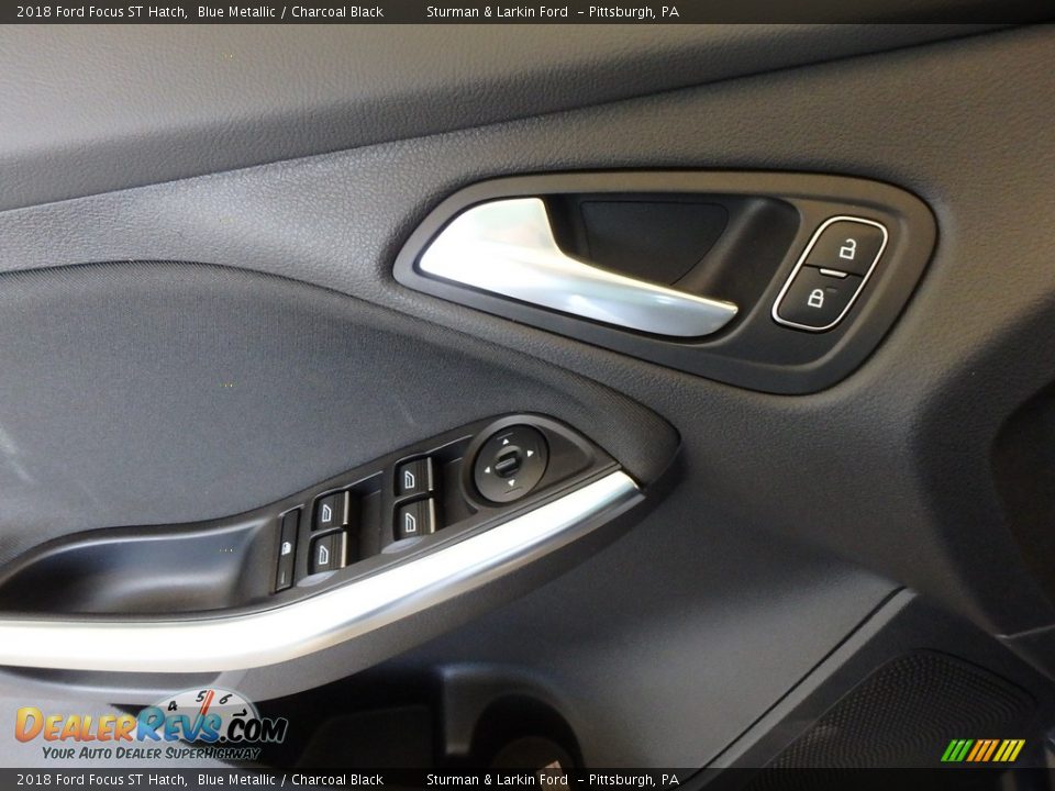 2018 Ford Focus ST Hatch Blue Metallic / Charcoal Black Photo #9