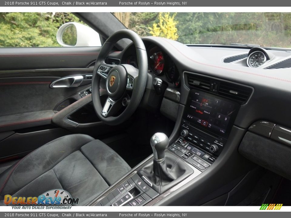 Dashboard of 2018 Porsche 911 GTS Coupe Photo #17
