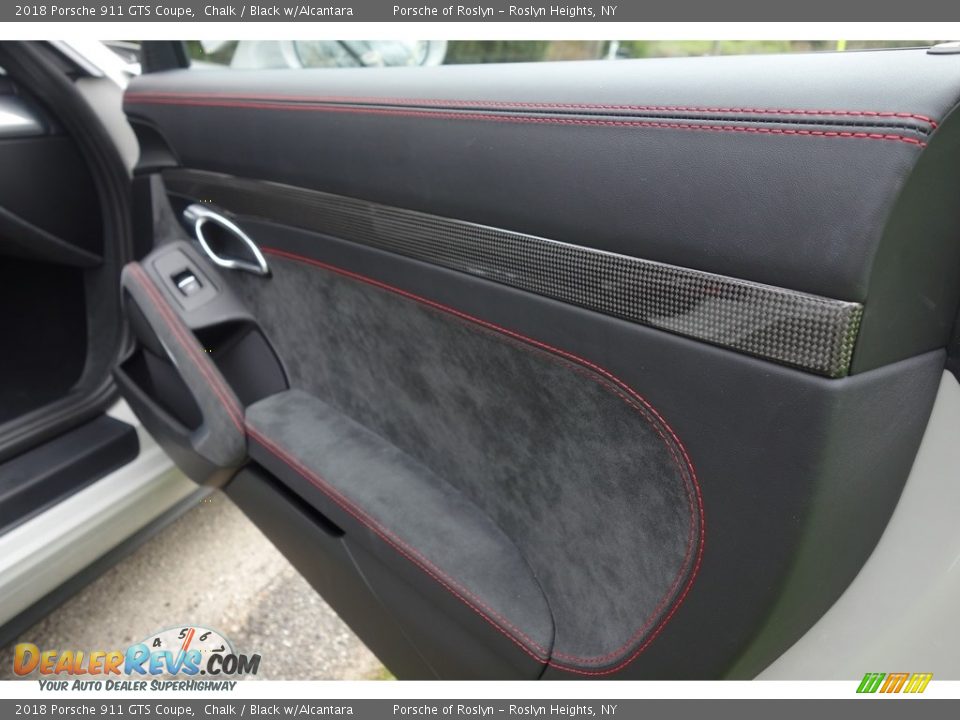 Door Panel of 2018 Porsche 911 GTS Coupe Photo #18