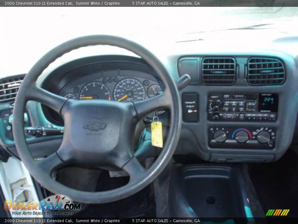 2000 Chevrolet S10 LS Extended Cab Summit White / Graphite Photo #10