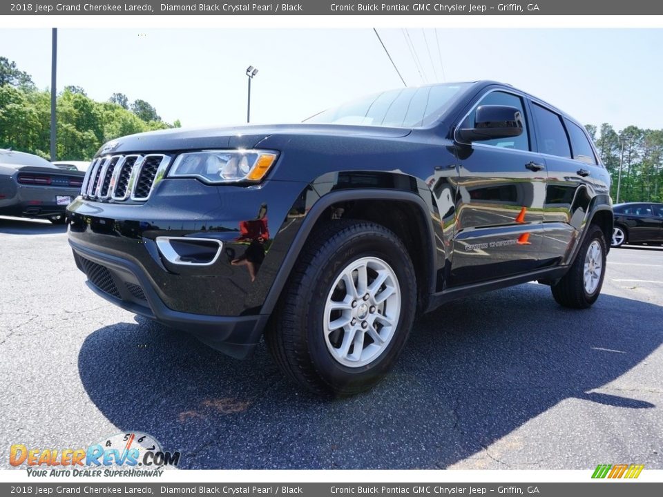 2018 Jeep Grand Cherokee Laredo Diamond Black Crystal Pearl / Black Photo #3