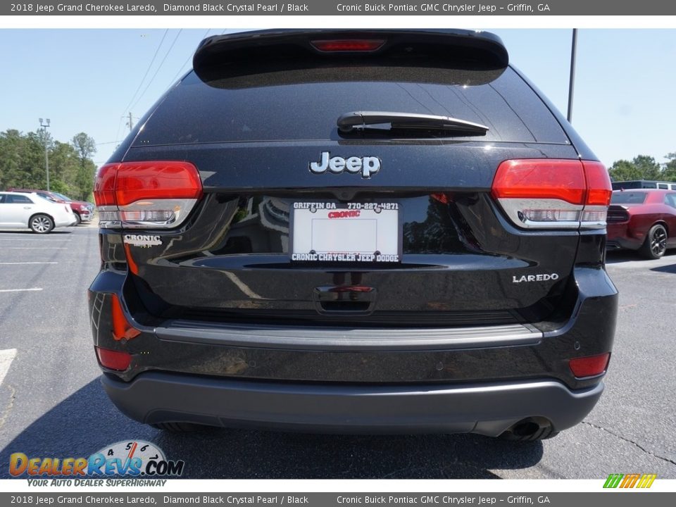 2018 Jeep Grand Cherokee Laredo Diamond Black Crystal Pearl / Black Photo #11