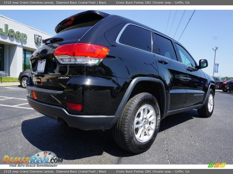 2018 Jeep Grand Cherokee Laredo Diamond Black Crystal Pearl / Black Photo #12