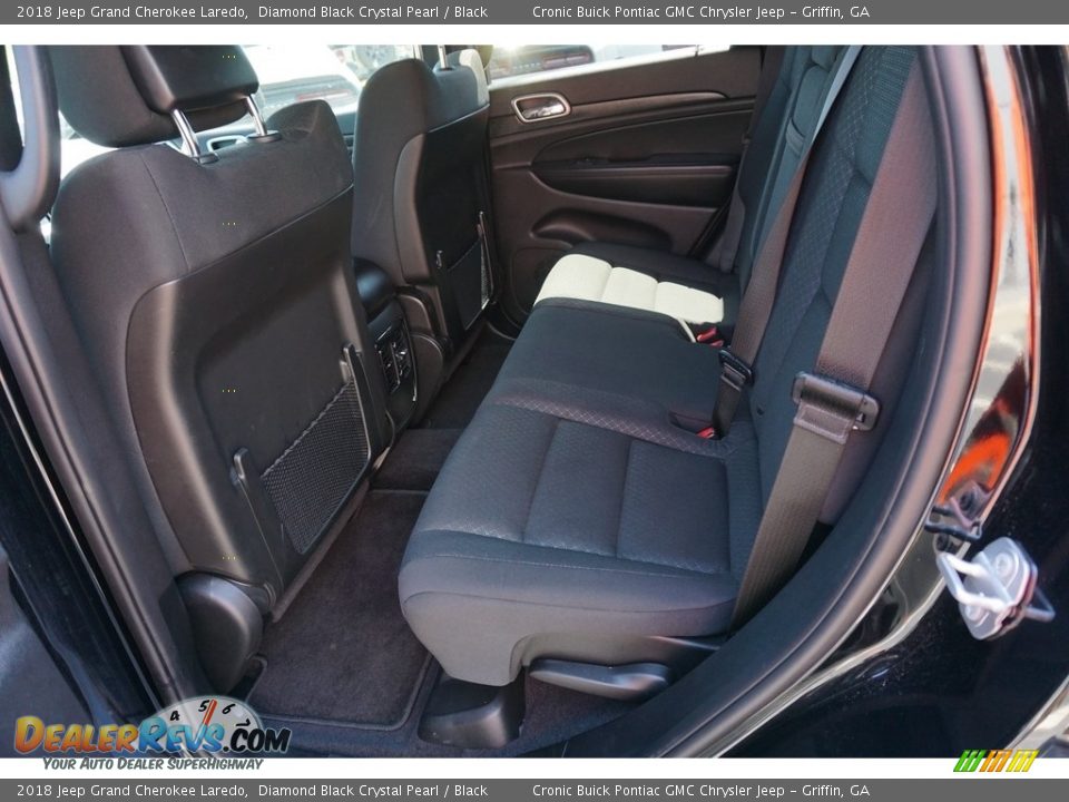 2018 Jeep Grand Cherokee Laredo Diamond Black Crystal Pearl / Black Photo #20