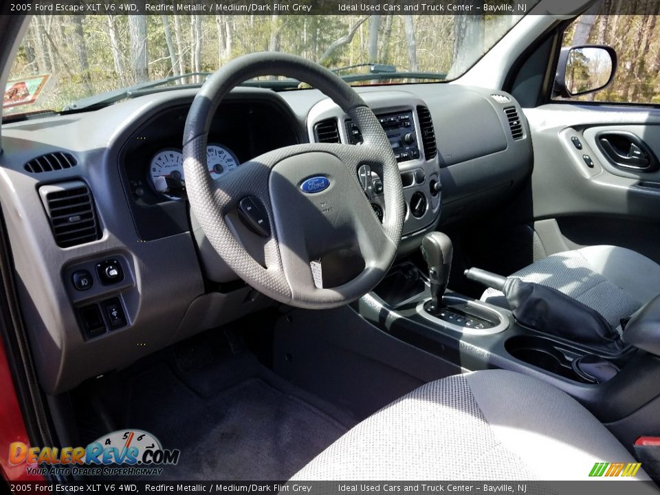 2005 Ford Escape XLT V6 4WD Redfire Metallic / Medium/Dark Flint Grey Photo #22