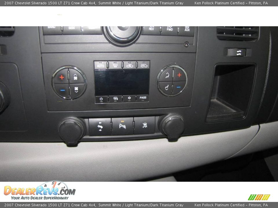 2007 Chevrolet Silverado 1500 LT Z71 Crew Cab 4x4 Summit White / Light Titanium/Dark Titanium Gray Photo #24
