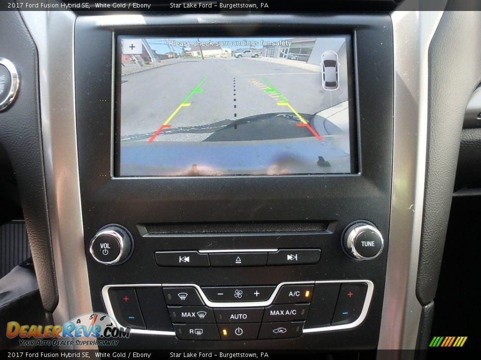 2017 Ford Fusion Hybrid SE White Gold / Ebony Photo #18