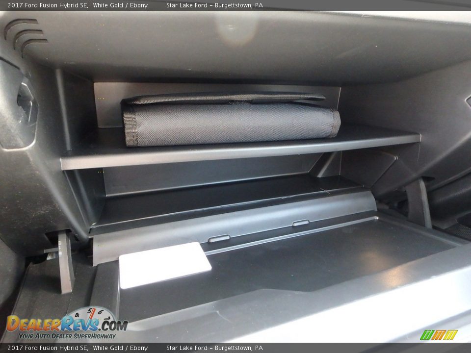2017 Ford Fusion Hybrid SE White Gold / Ebony Photo #19