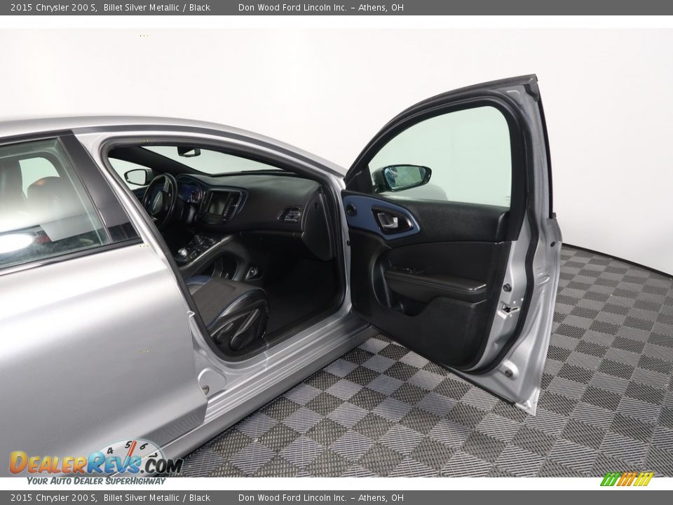 2015 Chrysler 200 S Billet Silver Metallic / Black Photo #32