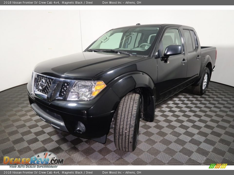 2018 Nissan Frontier SV Crew Cab 4x4 Magnetic Black / Steel Photo #8