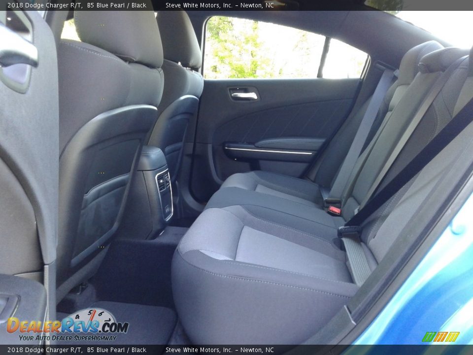 Rear Seat of 2018 Dodge Charger R/T Photo #12