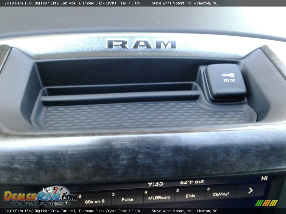 2019 Ram 1500 Big Horn Crew Cab 4x4 Diamond Black Crystal Pearl / Black Photo #22