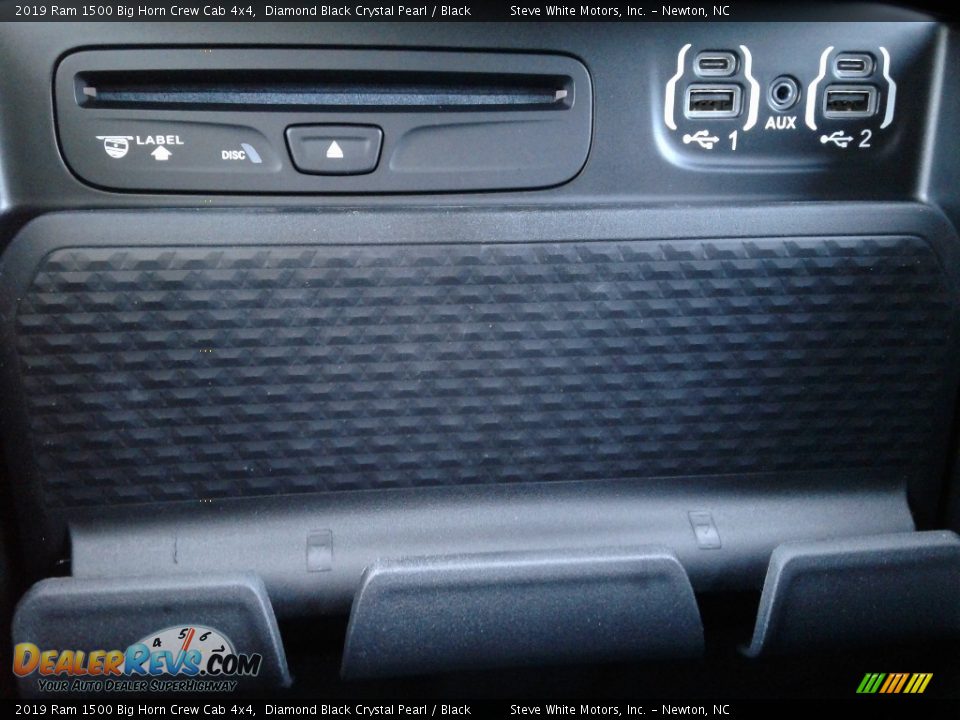 2019 Ram 1500 Big Horn Crew Cab 4x4 Diamond Black Crystal Pearl / Black Photo #35