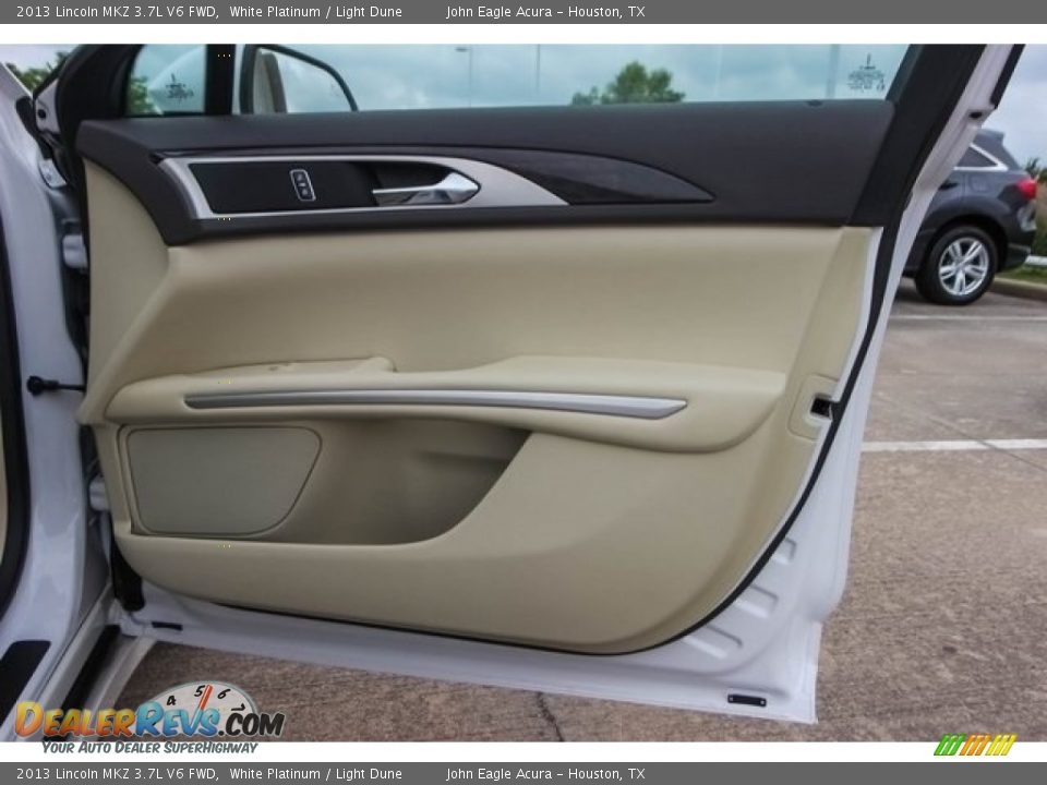 2013 Lincoln MKZ 3.7L V6 FWD White Platinum / Light Dune Photo #24