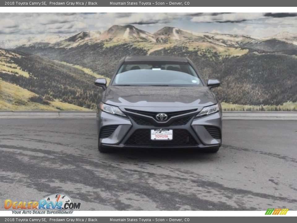 2018 Toyota Camry SE Predawn Gray Mica / Black Photo #2