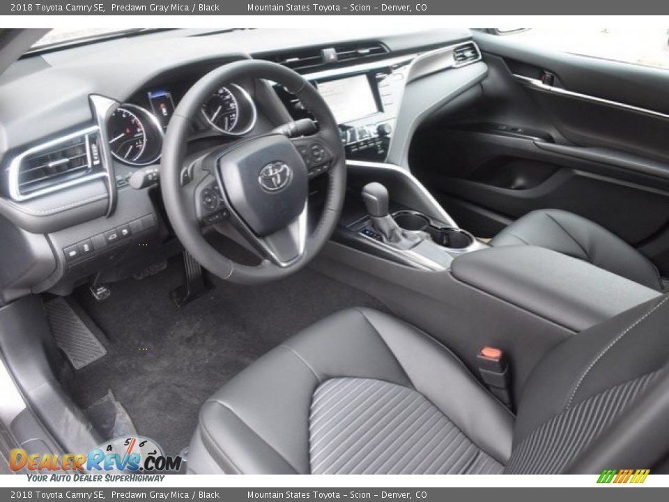 2018 Toyota Camry SE Predawn Gray Mica / Black Photo #5