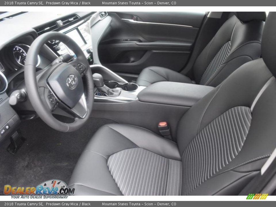 2018 Toyota Camry SE Predawn Gray Mica / Black Photo #6